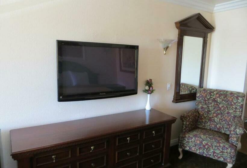 Номер Стандарт, Azusa Inn