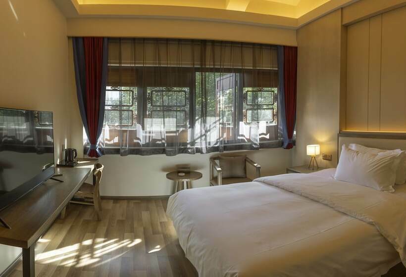 Номер Deluxe, The Hump Hostel