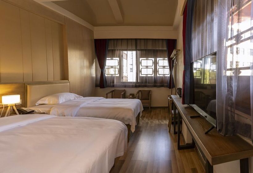 Номер Deluxe, The Hump Hostel