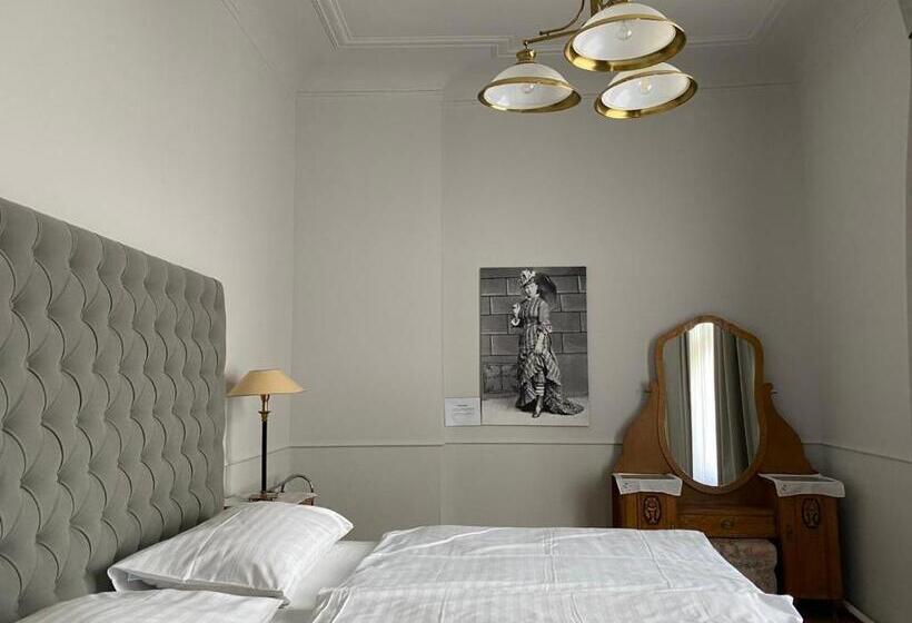 스위트, Boutique Hotel Nossek