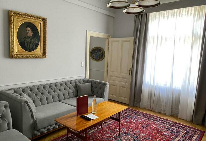 스위트, Boutique Hotel Nossek
