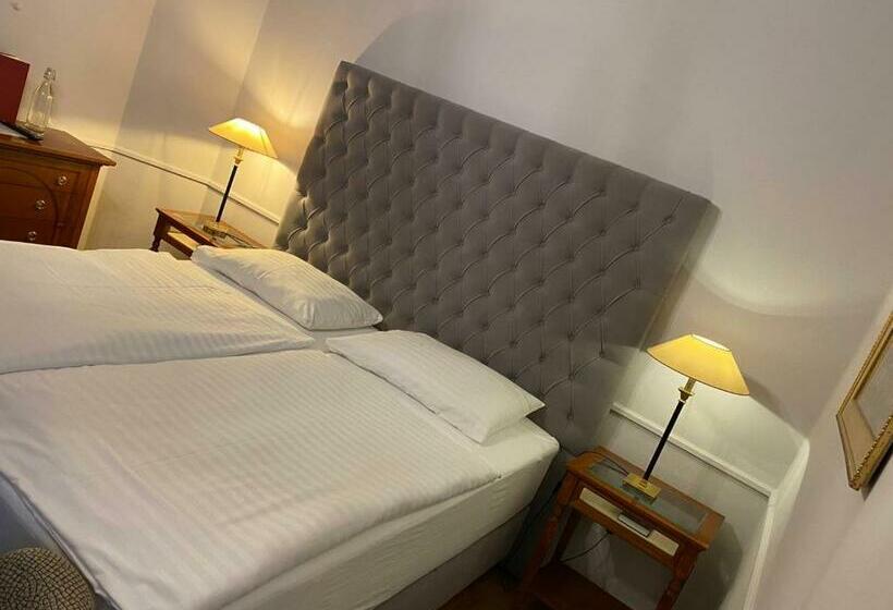 스위트, Boutique Hotel Nossek