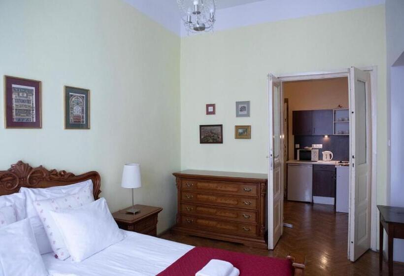 آپارتمان خانوادگی 2 خوابه, Gołębia 8 Residence