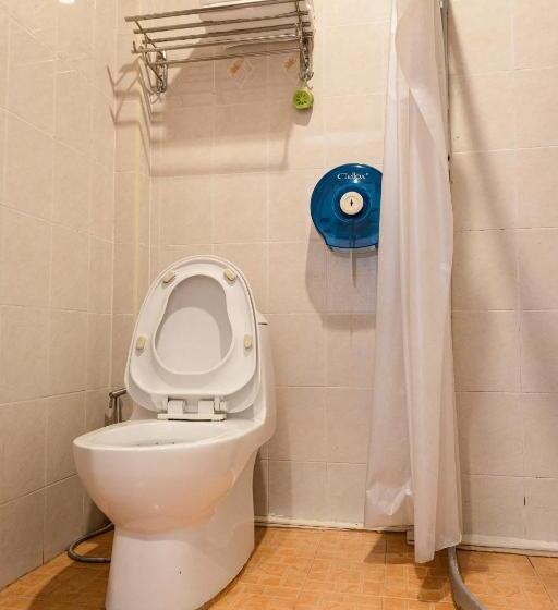 Номер Стандарт Трехместный, Roomquest Golden Triangle Premium Collection