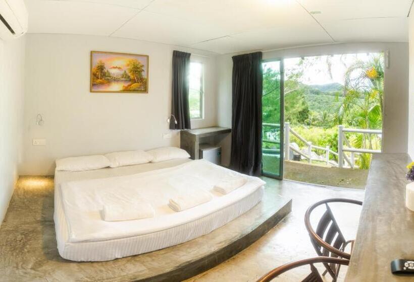 اتاق لوکس با تخت بزرگ, Durian Ecolodge