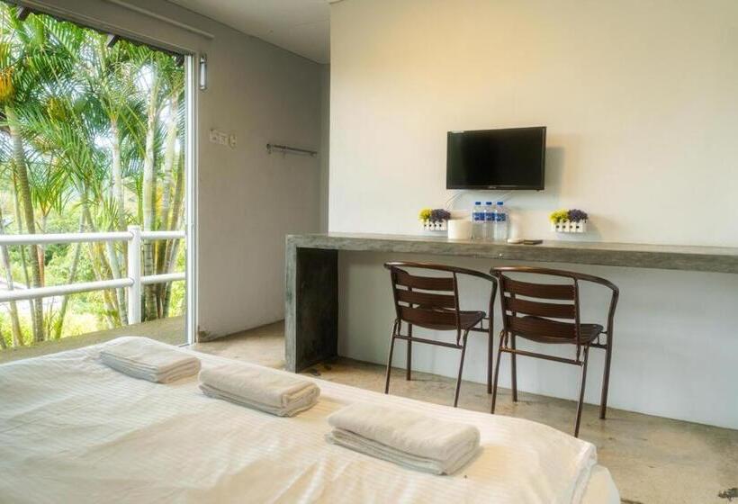 اتاق لوکس با تخت بزرگ, Durian Ecolodge