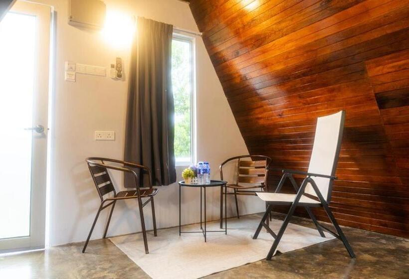 سوییت با چشم‌انداز کوه, Durian Ecolodge