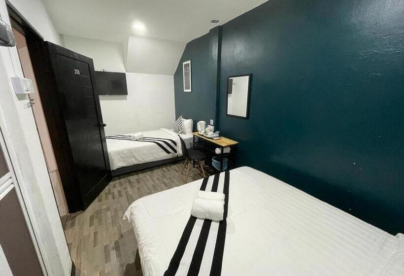 Семейный Номер, The Sky Inn