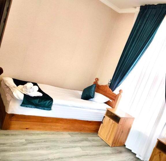 اتاق استاندارد یک نفره, Antique Hotel Rizvan