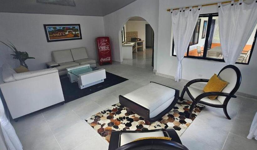 스탠다드 트리플 룸, Cabañas Cafeteras Cerritos
