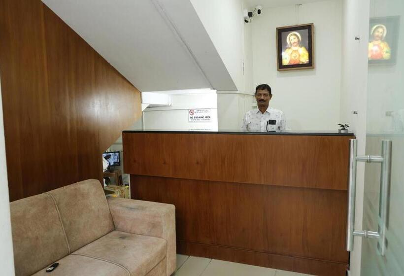 Номер Deluxe, Airport Cochin Royal Residency