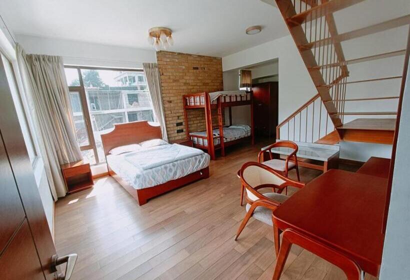 اتاق استاندارد با چشم‌انداز کوهستان, Rs Family Stay