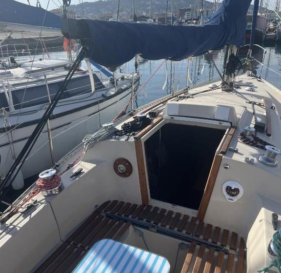 اتاق خانوادگی, Nuits Enchantées Sur Les Flots Embarquez Pour Une Aventure Inédite à Sète