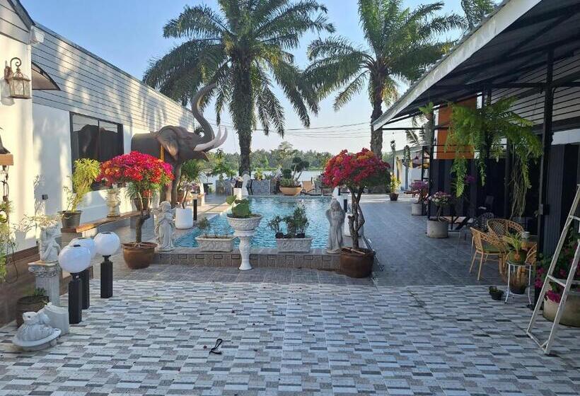 اتاق استاندارد با چشم‌انداز استخر, River Pool Villa