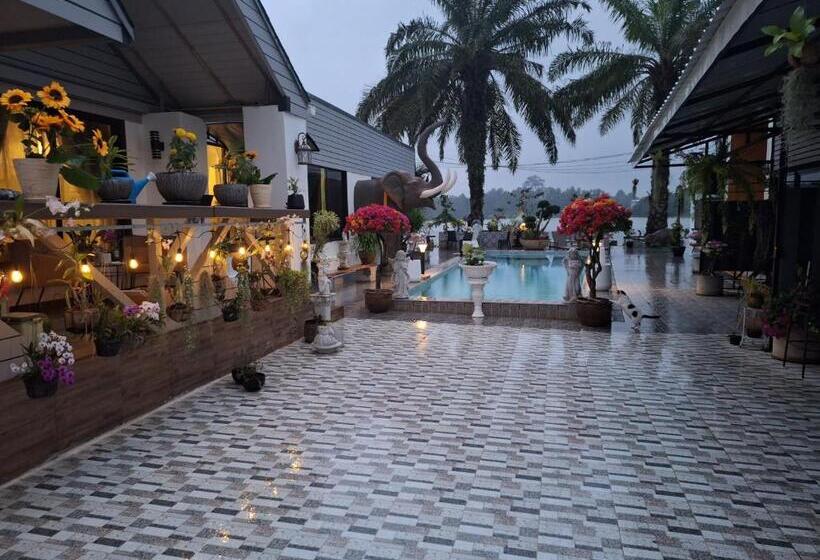 اتاق استاندارد با چشم‌انداز استخر, River Pool Villa