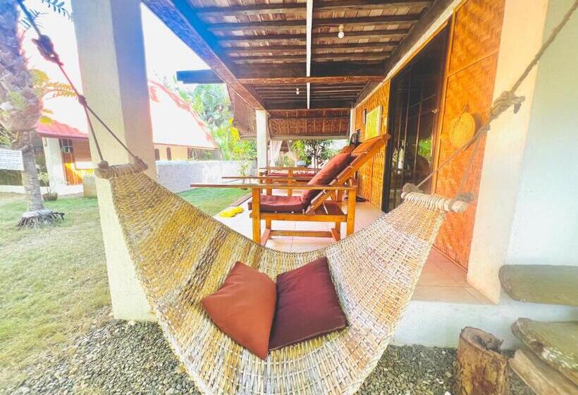 اتاق لوکس خانوادگی, Boholala Hostel