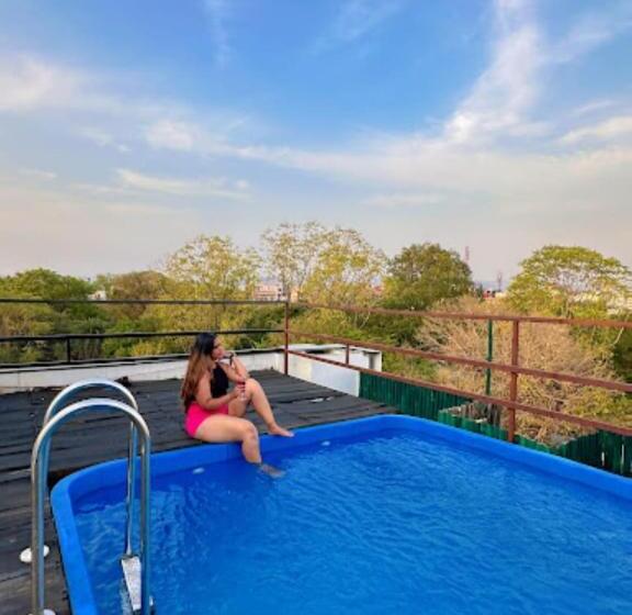 اتاق سوپریور با تخت بزرگ, Gvs 24 Club, Rooftop Cafe! Swimming Pool! Karaoke Music!