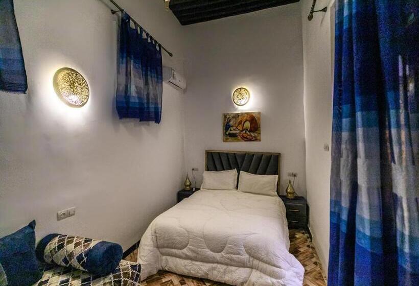 اتاق راحتی سه تخته, Riad Fes Lile