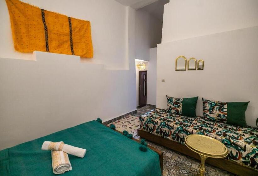 اتاق راحتی سه تخته, Riad Fes Lile