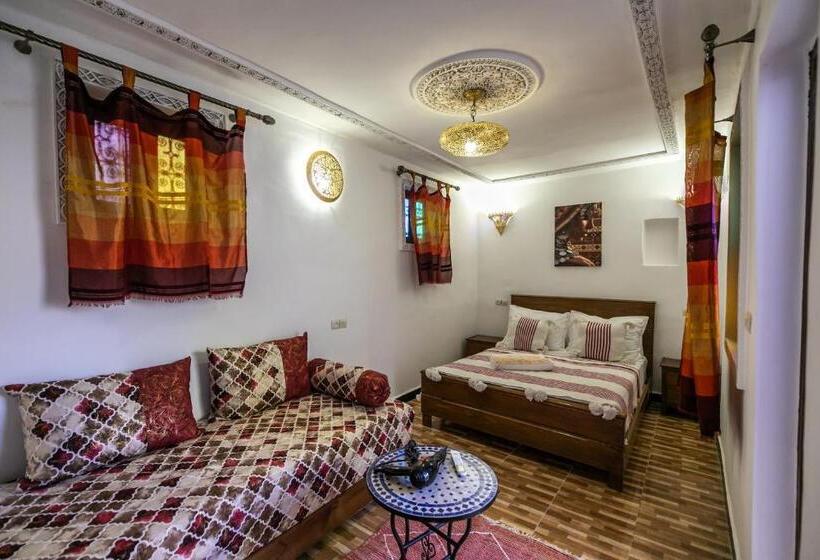 اتاق لوکس سه تخته, Riad Fes Lile