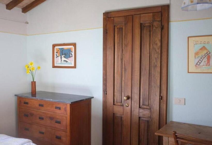 Номер Стандарт, Private Room With Own Bathroom At Podere Noceto