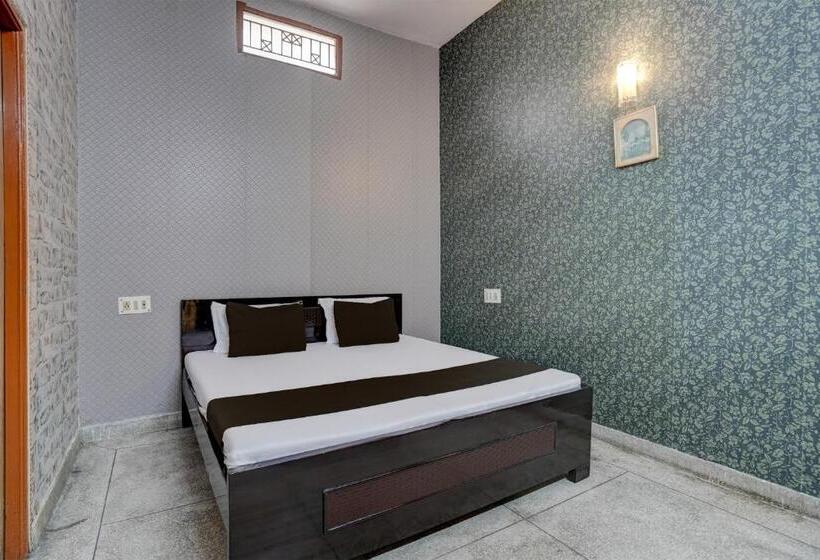 三人经典房间, Oyo Bird View Hotel & Cafe