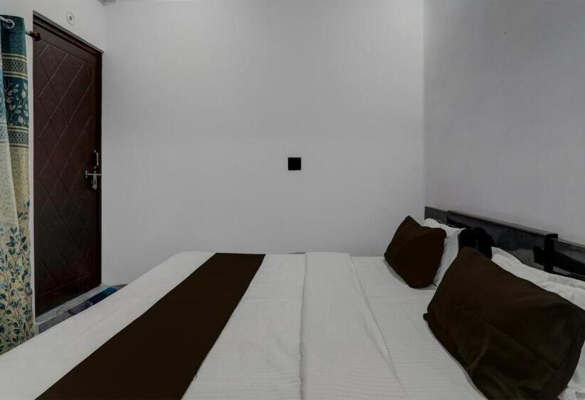 トリプルクラシックルーム, Oyo Flagship Hotel2 Fly Inn