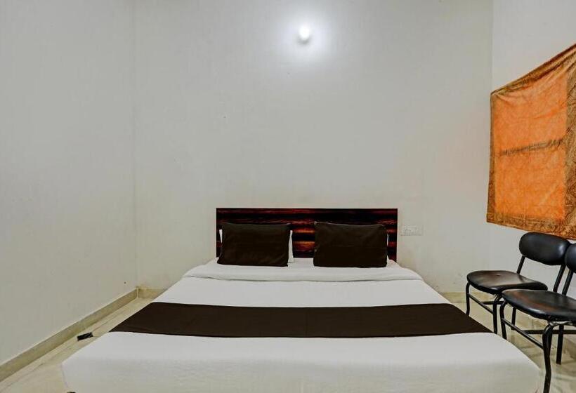 Трехместный Номер Классика, Oyo Hotel Grand View