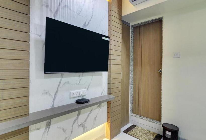 Люкс, Shree Residency Lodging & Boarding