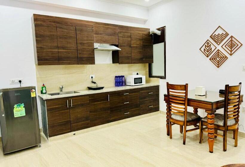 شقة بريميوم غرفة واحدة, Zen Suites   Golf Course Road Gurgaon