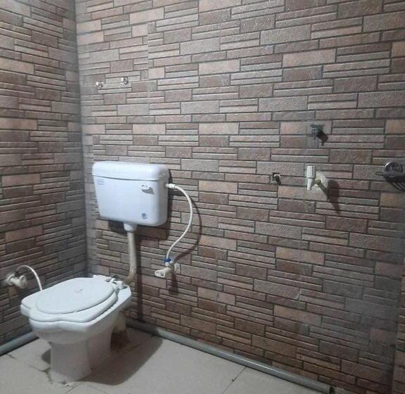 Quarto Triplo Estandar, Gopal Sadan 2