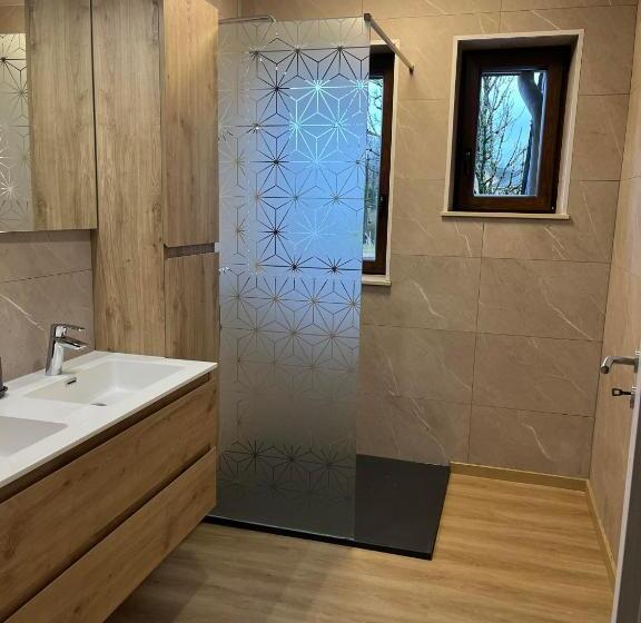Апартаменты 1 Спальня, Résidence De La Roseraie