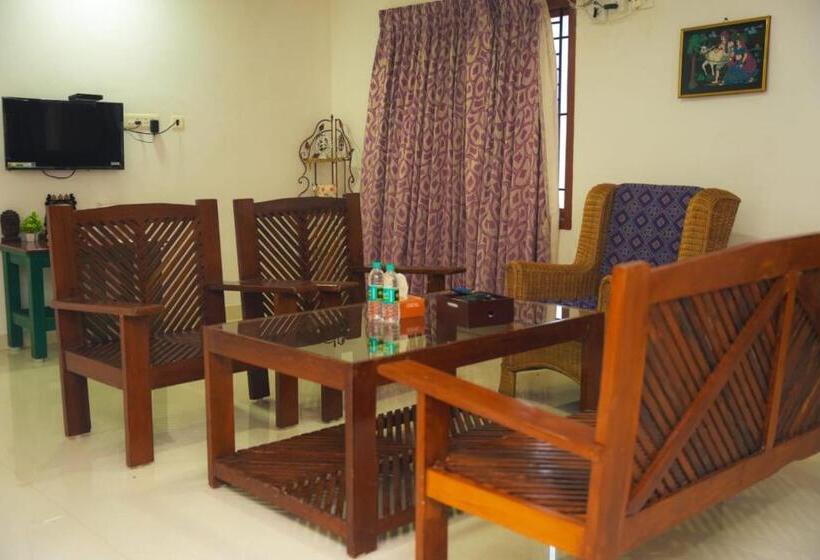 Family Suite, Vs Heritage Inn