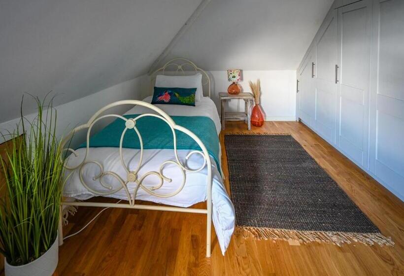 اتاق استاندارد سه نفره, Halwell Lodge