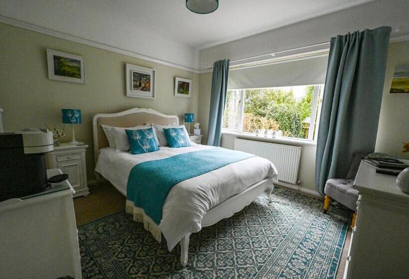 اتاق لوکس, Halwell Lodge