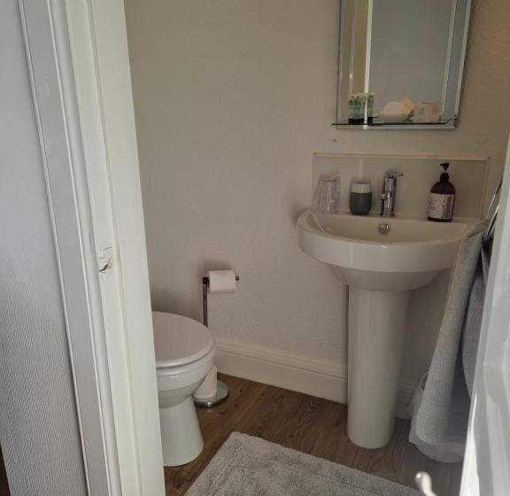 Кровать в Общей Комнате, St Leonards Guest House
