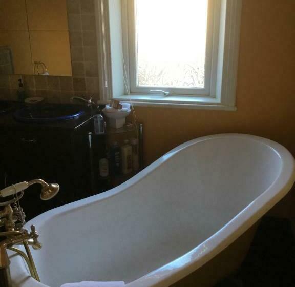 Номер Стандарт, Lee Side B&b