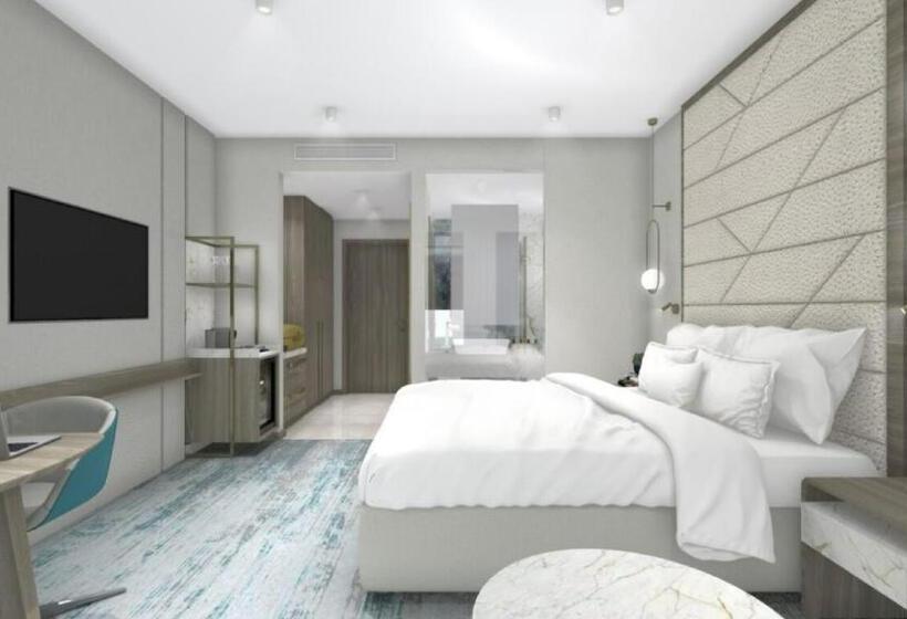 اتاق استاندارد با تخت دو نفره بزرگ برای معلولان, Crowne Plaza Constanta   Mamaia Beach, An Ihg