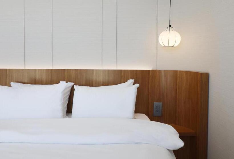 스위트, Latterace Resort