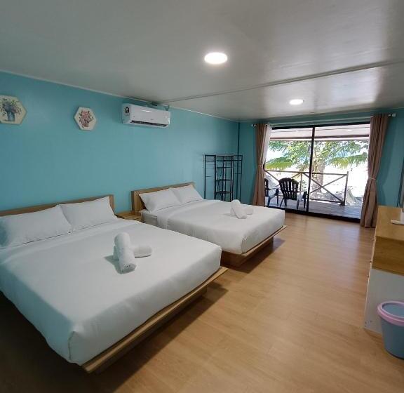 اتاق خانوادگی با چشم‌انداز دریا, Home Away Tioman Island