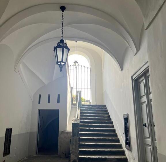 标准间, Il Palazzo