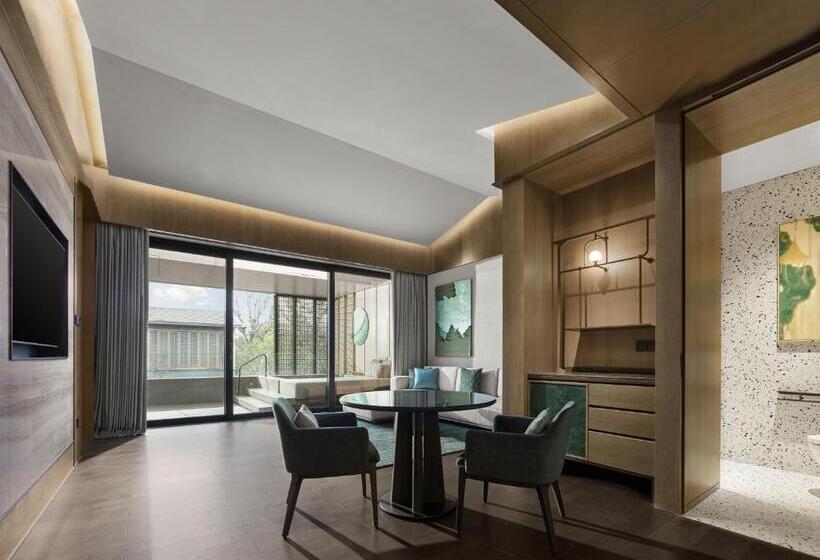 سوییت با چشم‌انداز باغ, Banyan Tree Suzhou Shishan
