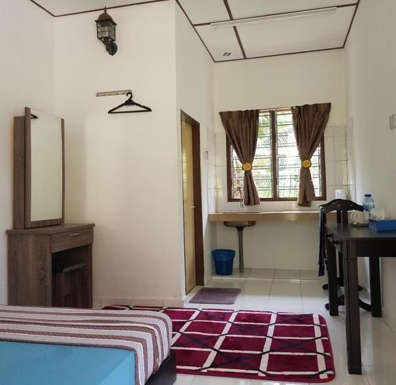Номер Стандарт Вид на Сад, D Impiana Riverview Chalet # Lenggong
