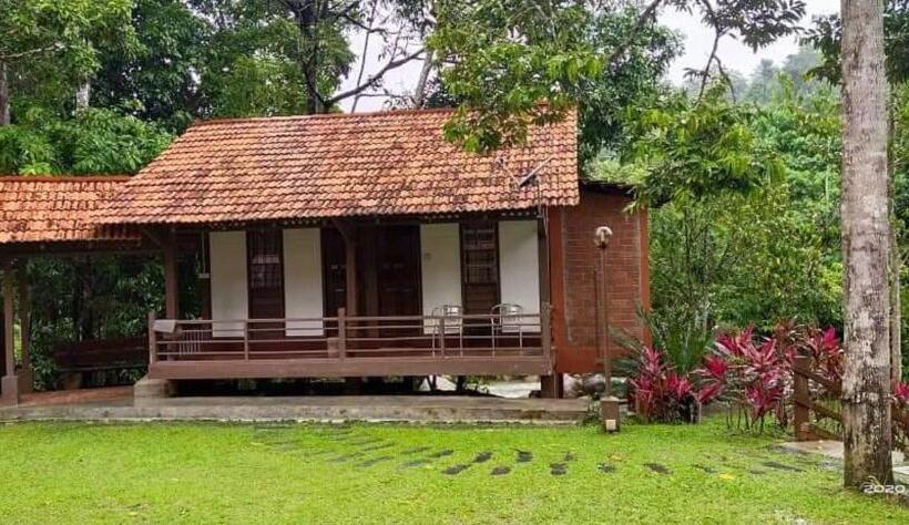 Четырехместный Номер Классик, D Impiana Riverview Chalet # Lenggong