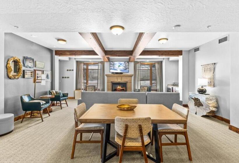 آپارتمان 1 خوابه با چشم‌انداز, Ski In & Out At Canyons, Pet Friendly, Cozy Fireplace, Sleeps 10