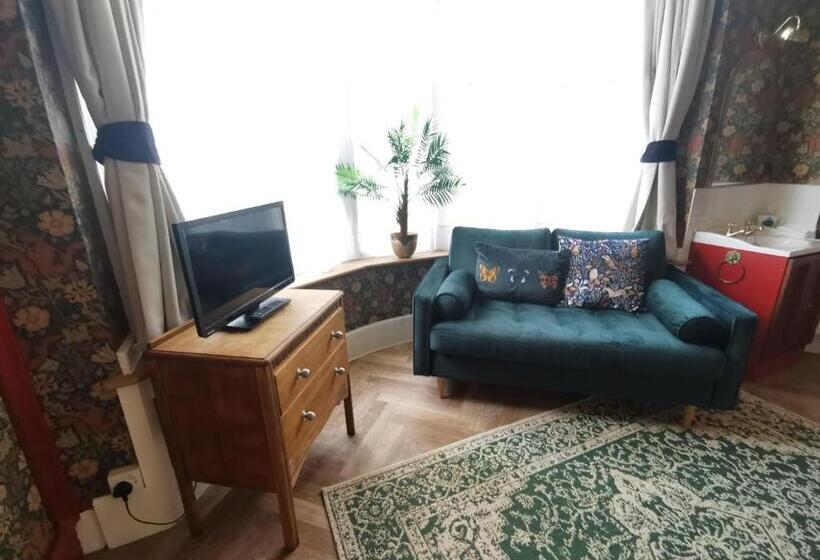 Номер Deluxe, William Morris, Spacious Ground Floor Lux Double Bedroom