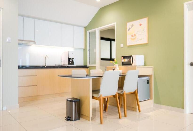 Люкс, Zenstay Sdn Bhd