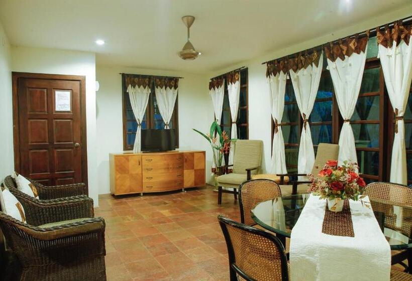 Апартаменты 1 Спальня Вид на Бассейн, 101 Resort & Spa, Janda Baik