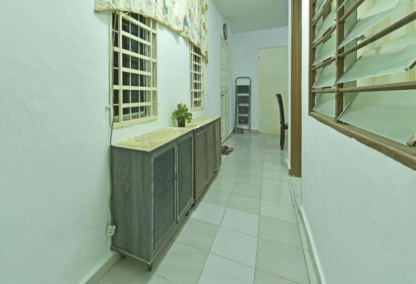 Апартаменты 2 Спальни, Oyo Home 90692 Tok Babah Village Homestay