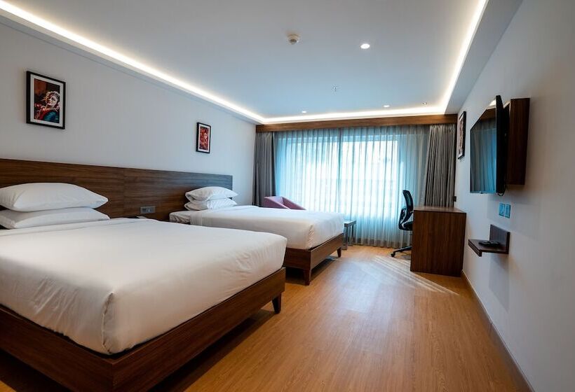 Номер Executive, Lilac Hotel Guruvayur